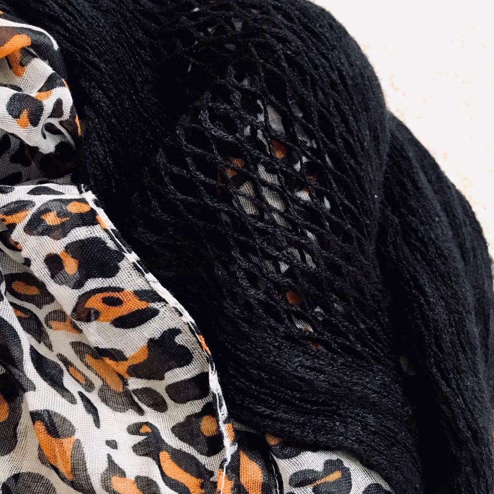 Black & Leopard Infinity Scarfs - Picture 4 of 4